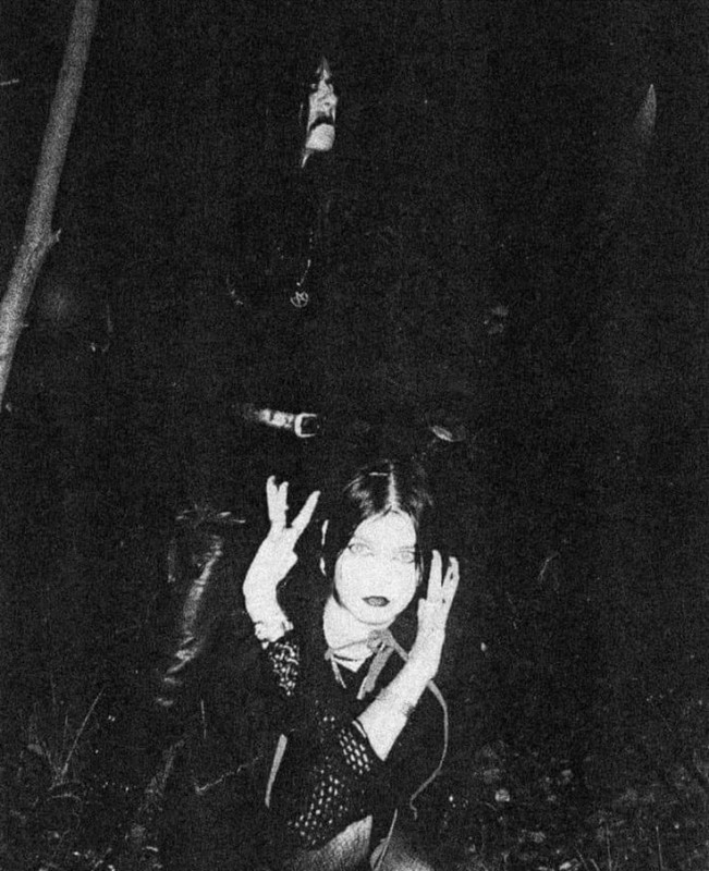 Создать мем: шела, человек, black metal