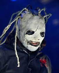 Создать мем: slipknot, slipknot corey taylor без маски, кори тейлор в маске 2000