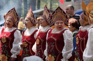 Create meme: Vasilisa the beautiful, choir, Kokoshnik