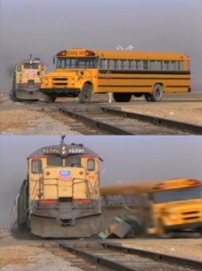 Создать мем: мем с поездом и школьным автобусом, поезд таранит школьный автобус, американский школьный автобус