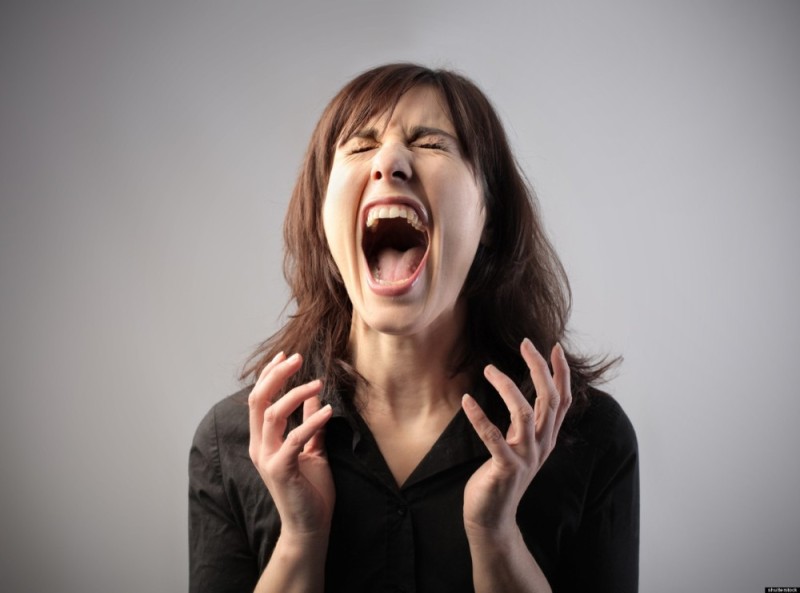 Create meme: screaming girl, The girl screams, negative emotions 