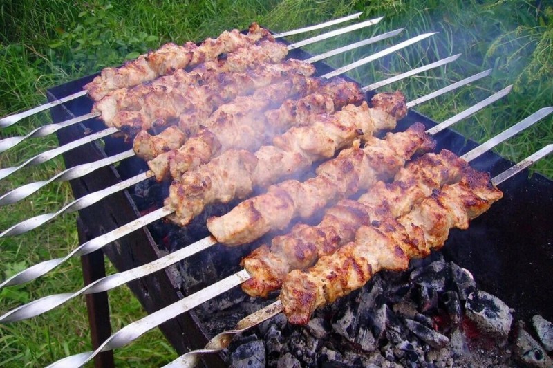 Create meme: kebab , the skewers on the grill, fry the shish kebab
