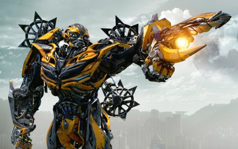 Create meme: transformer bumblebee, transformers , transformers bumblebee battle