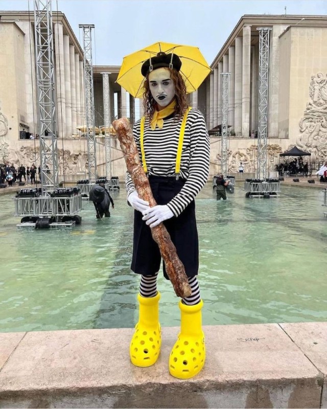 Создать мем: человек, венецианский карнавал, под маской венеции