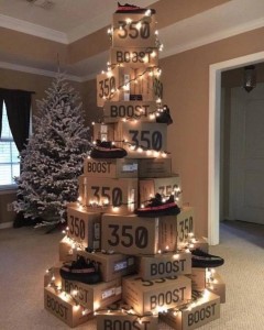 Создать мем: decorate christmas tree, christmas tree, christmas tree decoration
