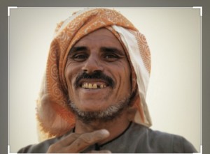 Создать мем: голубоглазый бедуин, Мужчина, индусы фото мужчины