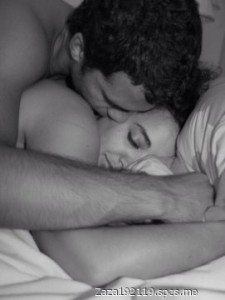 Создать мем: cuddle, картинки good morning my love and kiss, парень обнимает девушку в кровати