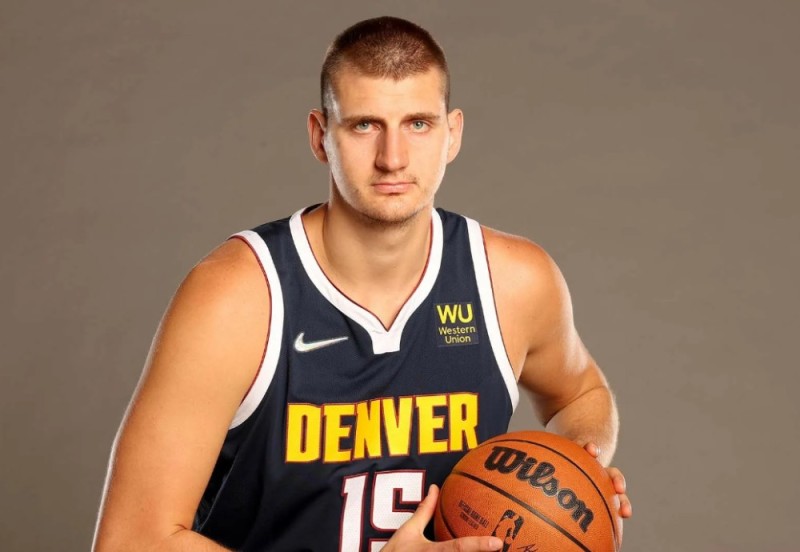 Создать мем: nikola jokic, нба баскетбол, баскетболист