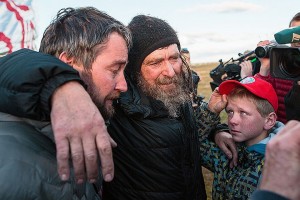 Создать мем: на воздушном шаре, кругосветка, николай пономарев