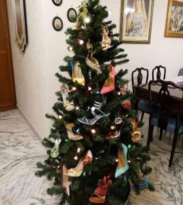 Создать мем: новогодняя елка, елка рождественский, елка украшать