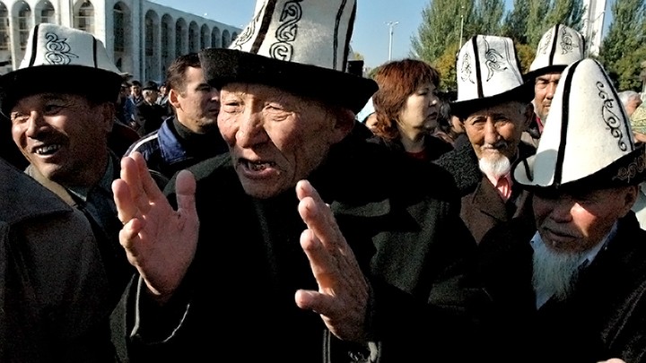 Создать мем: аксакалы киргизии, киргизы и казахи, кыргызские старики
