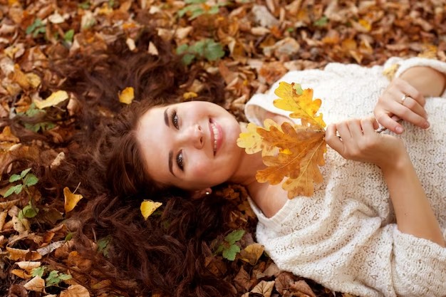 Create meme: autumn photo shoot ideas, autumn woman, autumn 