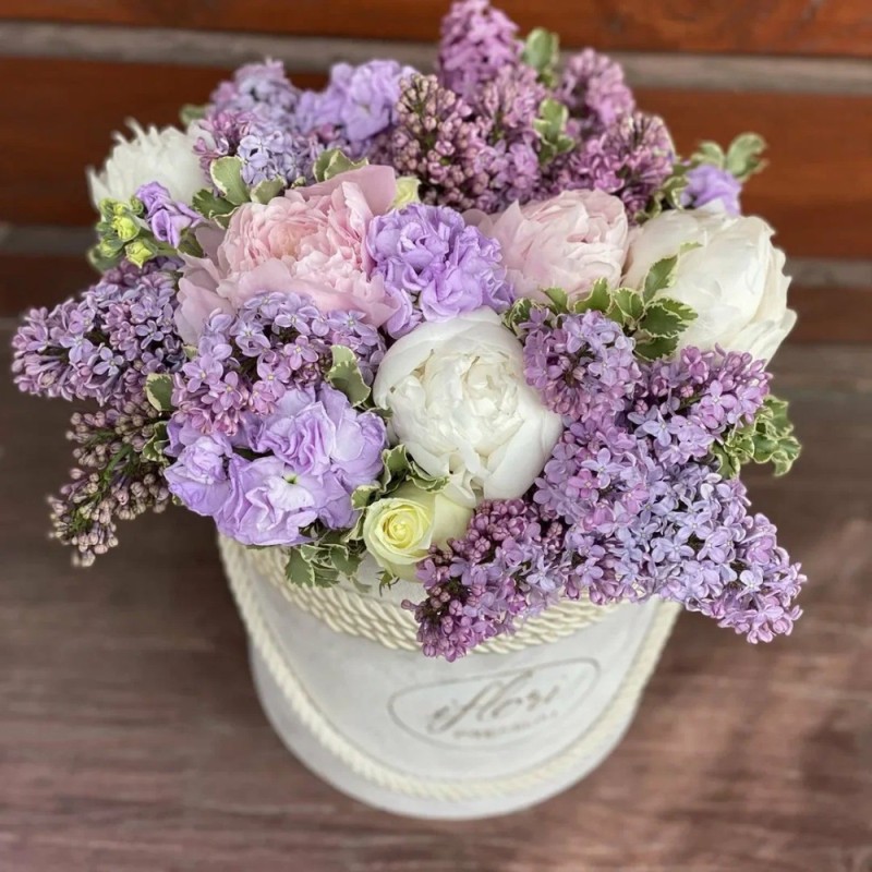 Create meme: bouquet "peonies and lilacs", lilac bouquet, a bouquet of lilacs