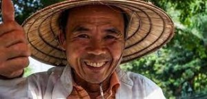 Создать мем: вьетнамская шляпа, улыбающийся вьетнамец, вьетнам