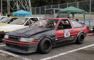 Создать мем: toyota corolla, ae86 sprinter levin sedan, corolla levin