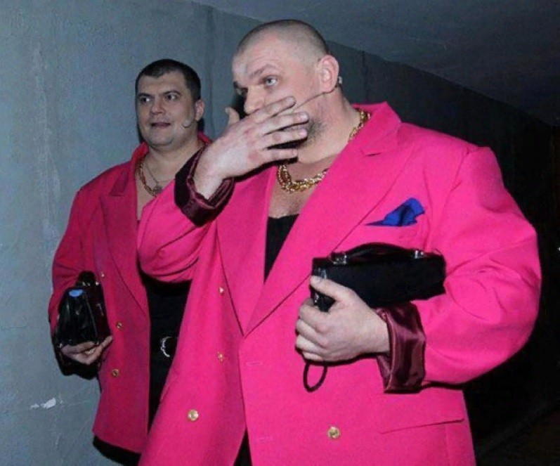 Create meme: the bandit in the crimson jacket, raspberry jacket 90e versace, in a crimson jacket