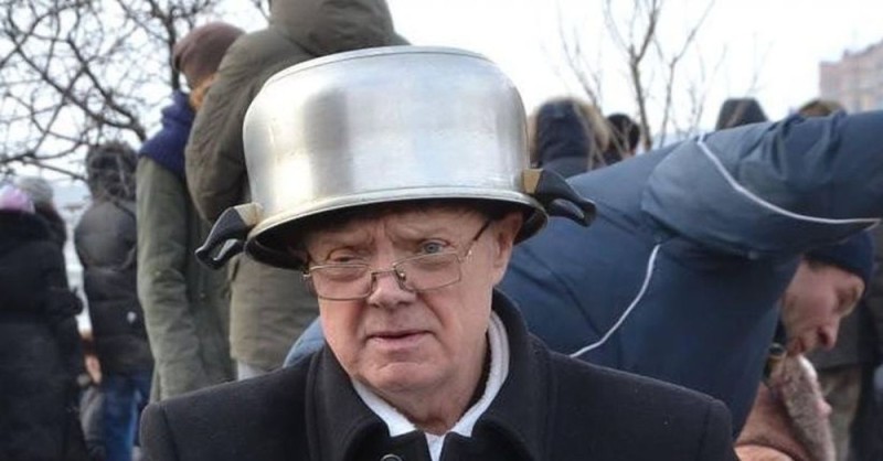 Create meme: saucepan on his head, Maidan pans, vasily kastrulin