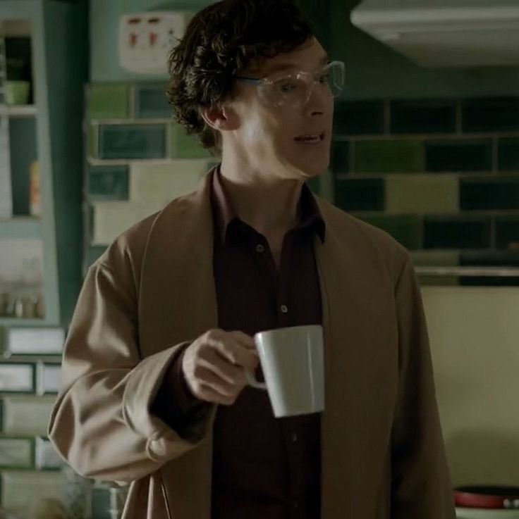 Create meme: Benedict cumberbatch Sherlock, cumberbatch Sherlock, benedict cumberbatch sherlock 