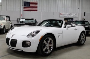 Создать мем: Mazda MX-5 III (NC) Рестайлинг, pontiac solstice 2009, pontiac solstice