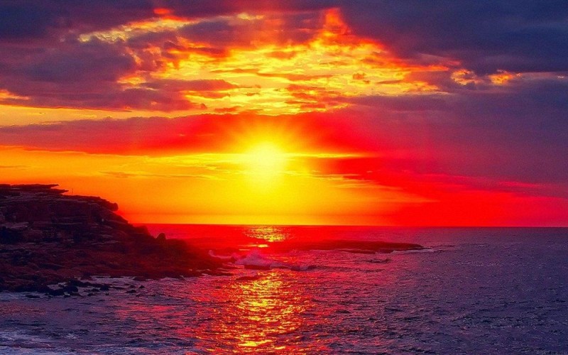 Create meme: beautiful sunset, beautiful bright sunset, sunset 