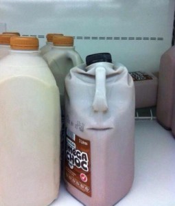 Создать мем: упоротое молоко, прикольное картинка канистры, канистра
