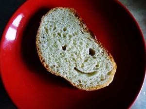 Создать мем: полезный хлеб, белый хлеб, ржаной хлеб