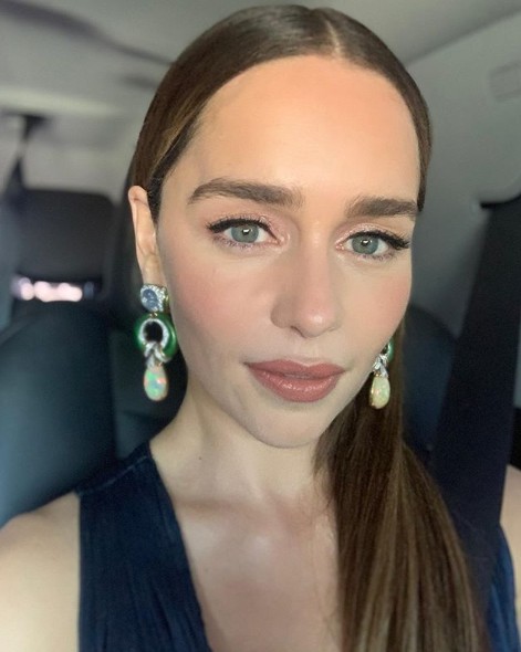 Create meme: beautiful actress, Emilia Clarke 2020 without makeup, emilia clarke 18