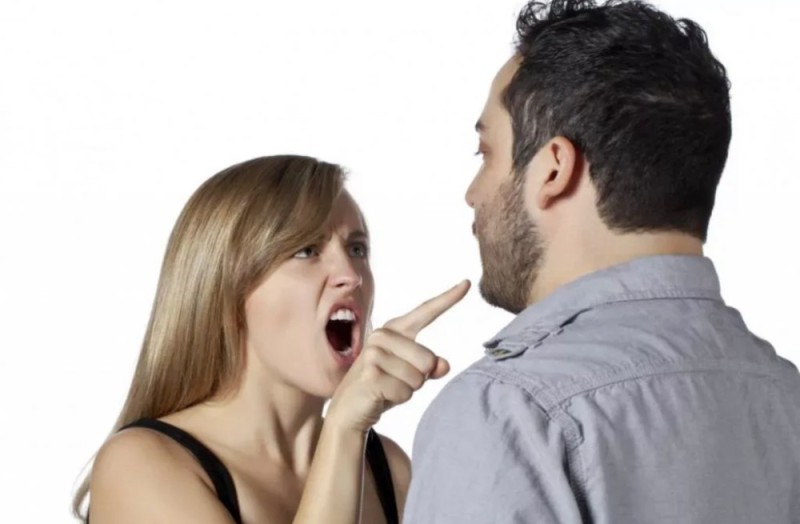 Create meme: women's mistakes in relationships with men, woman yells at man meme, male 