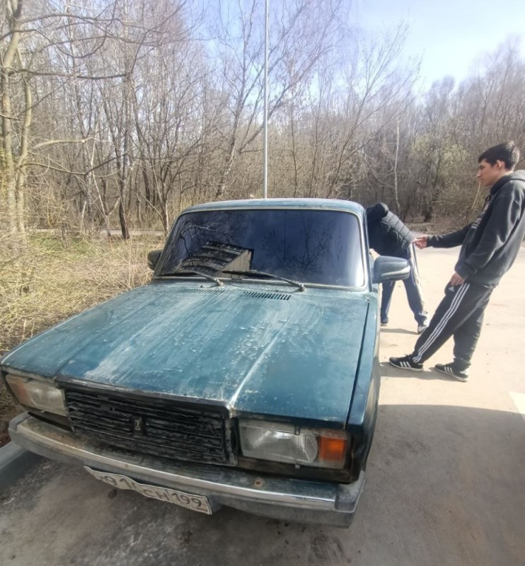 Create meme: lada 1500, vaz 2107 2010, vaz 2107 1982