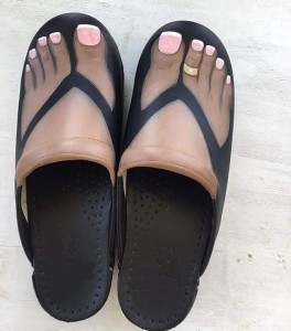 Create meme: pretty feet, toes, feet nails