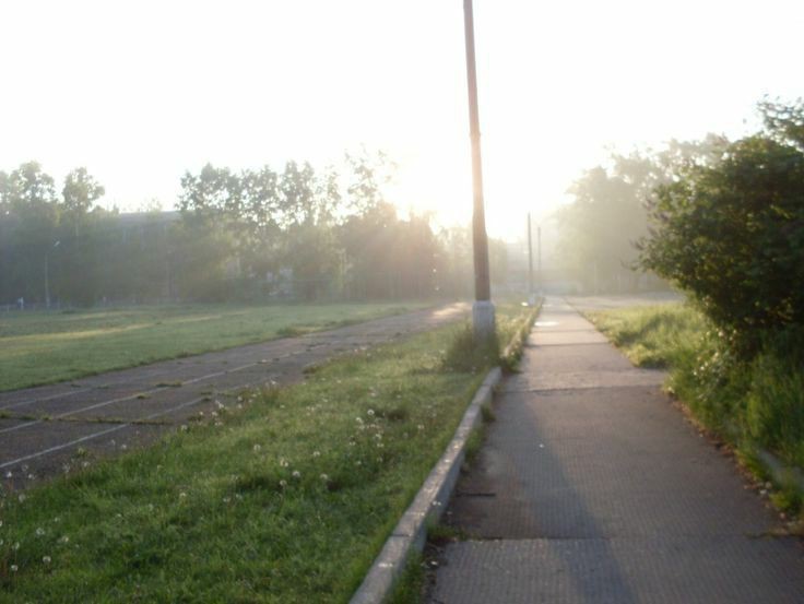 Создать мем: парк, мебель, в парке