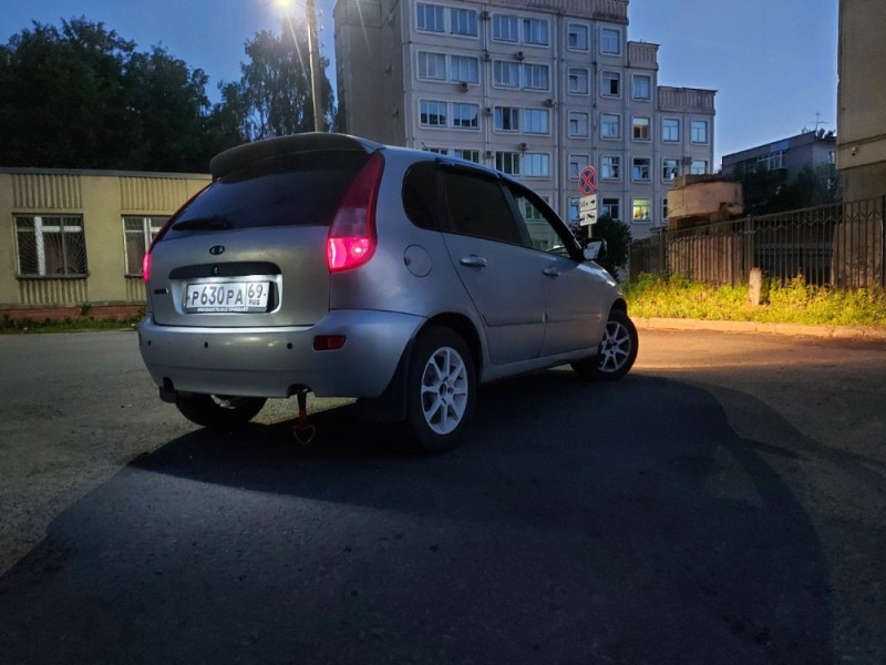 Создать мем: Mitsubishi Colt VI, лада калина 2007, калина хэтчбек 2007г