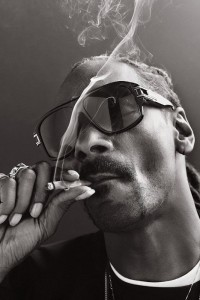 Create meme: Snoop Dogg smokes, snoop dogg