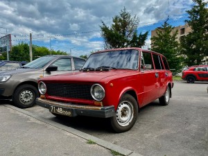 Создать мем: ВАЗ (Lada) 2102, лада двойка, ваз 2102 красная