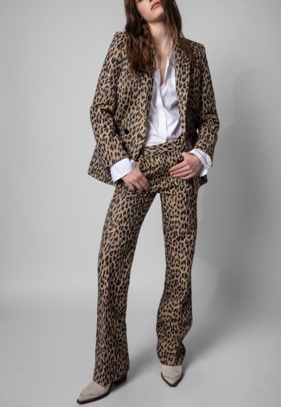 Create meme: zadig voltaire leopard print pants, leopard trousers, leopard women's pantsuit