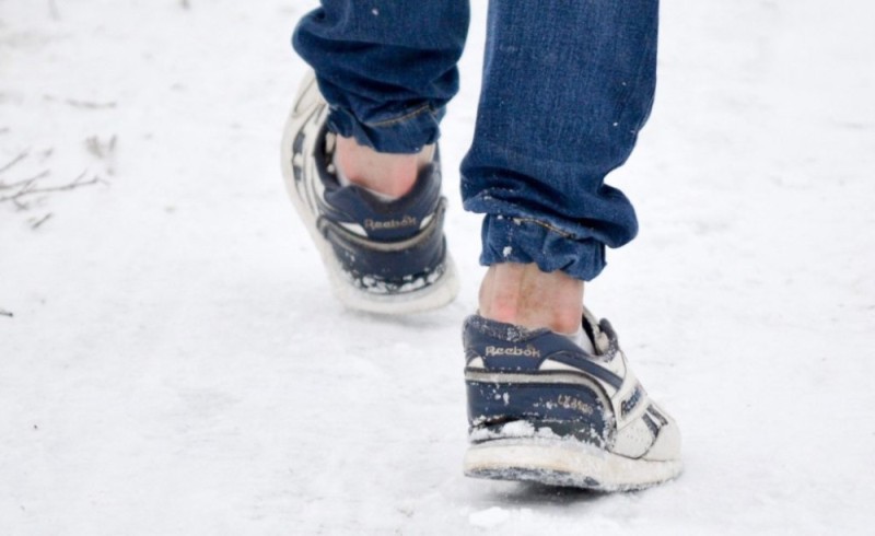Создать мем: зимняя обувь, reebok winter shoes, кроссовки зимой