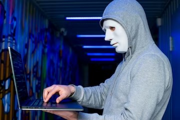 Создать мем: портрет хакера в маске, образ хакера, человек в маске хакер