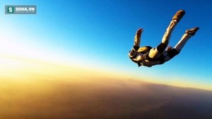 Create meme: jump, parachute jump, parachute jump photo beautiful