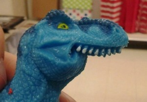 Создать мем: тиранозавр игрушка, динозавр булошная, шепелявый динозавр