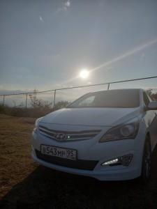 Создать мем: белый хендай солярис, hyundai solaris 2015, белый хендай солярис 444 116