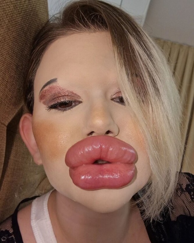 Create meme: huge lips, made lips, the biggest lips