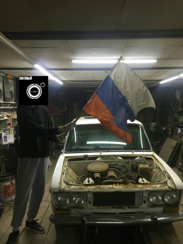 Create meme: car , car roof sticker, VAZ 2107 Chechen