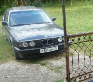 Создать мем: BMW 5er III (E34), бмв 525 старый кузов, bmw e34