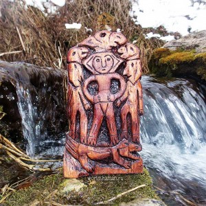 Создать мем: шаманский тотем, деревянные идолы, славянские кумиры