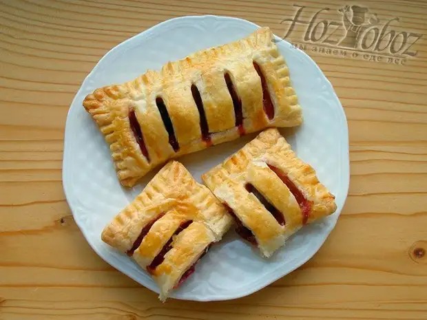 Create meme: puff pastry, puff pastry pies, puff pastry pie