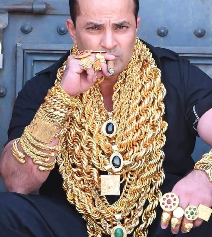 Create meme: Gypsies with gold chains, gold chain, chain