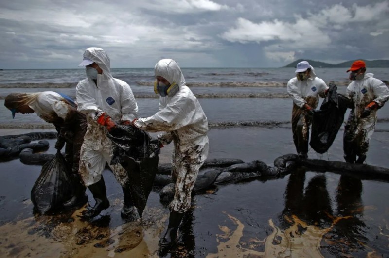 Create meme: oil pollution of water, oil pollution, water pollution oil spill