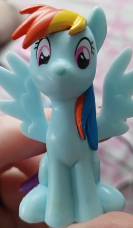 Create meme: Pony Rainbow Dash Action Figure, hasbro rainbow dash 26172 action figure, my little pony figures
