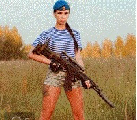 Создать мем: красивые девушки в военной форме, девушки в форме вдв, русская девушка с оружием