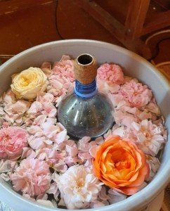 Создать мем: ароматы, гидролат розы, цветочная